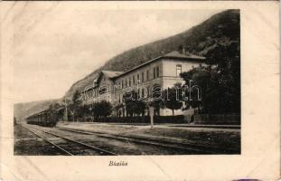 Báziás, vasútállomás / railway station (gyűrődések / creases)