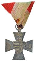 1940. "Nemzetvédelmi Kereszt" ezüstözött bronz kitüntetés eredeti, szennyezett mellszalagon. T:VF Hungary "National Defense Cross" silver plated bronze decoration with original, dirty ribbon. C:VF NMK 442.