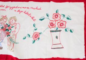 Kézzel hímzett nagyméretű konyhai falvédő, "Küzdelem az élet, csüggedni nem szabad, vérző szíve...