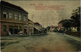 1910 Brcko, Brcka; Tuzlanska ulica sa sljivarskom pijacom / Pflaumenverkaufsplatz auf der Tuzlaer Straße / market square, street view, plum sellers (EK)