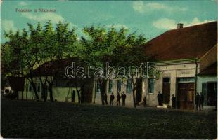 Nyékinca, Nikinci; vendéglő. Victor Fürst felvétele és kiadása (Ruma) / restaurant, street