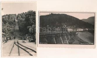 Kovászna, Covasna; 2 db RÉGI képeslap: Horgász híd, vasútvonal, gőzmozdony / 2 pre-1945 postcards: railway bridge, locomotive, railway
