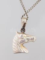 Ezüst(Ag) lánc lófej medállal, jelzett, h: 48 cm, nettó: 4,2 g