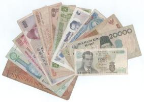 12db-os vegyes külföldi bankjegy tétel, benne javarészben afrikai + ázsiai bankjegyekkel (Seychelle-szigetek, Thaiföld, Vietnám, stb.) T:F,VG 12pcs mixed lot of foreign banknotes, including mainly African + Asian banknotes (Seychelles, Thailand, Vietnam, etc.) C:F,VG
