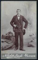 cca 1900 Elegáns úr, fotó Naschitz László lugosi műterméből, 10x6,5 cm