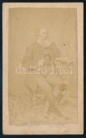 cca 1865 Szakállas úr tajtékpipával, vizitkártya London Zsigmond ungvári műterméből, kis folttal, 10,5x6,5 cm