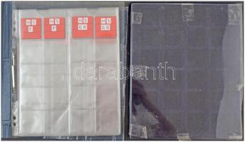 Gyűrűs mappa 7db berakólappal klf méretű érmék számára, használt, újszerű állapotban + érmetartó tálca, benne 24db 3x3cm-es férőhellyel, használt állapotban