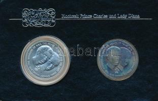 Man sziget 1981. 1C (2xklf) Ag + Cu-Ni "Királyi esküvő" érmepár műanyag tokban, német nyelvű ismertetővel T:AU, kis patina, fólia hiba, Ag: PP kapszulában Isle of Man 1981. 1 Crown (2xdiff) Ag + Cu-Ni "Royal Wedding" coin pair in plastic and foil case, with German description C:AU, small patina, foil error, Ag: PP in capsule Krause KM#82, KM#82a