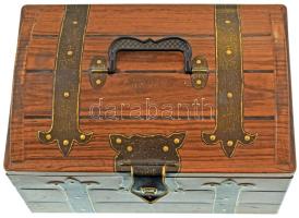 "Nagypapa kincsesládája", bruttó ~5kg súlyban, benne vegyes, külföldi és magyar érmetétel,...