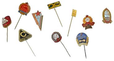 Vegyes 10xklf "Törzsgárda" jelvényből álló tétel, közte zománcozott darabok, közte: Centrum Áruház, Vízügy, Szövetkezeti Ipar, ÁGM, Fővárosi Köztisztasági Hivatal, EVIG, MÉH T:AU,XF