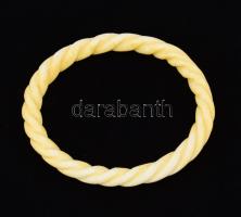 Csont karkötő, d: 7,5 cm