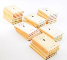 Lyra Mundi sorozat 54 kötete. Benne: Horatius, Jeszenyin, Nietzsche, Poe, Shelley, Verlaine, Villon, Brecht, Burns, Heine, Lorca, Rilke...stb. Bp., Európa. Kiadói egészvászon-kötések, kiadói papír védőborítóban.
