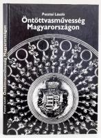 Pusztai László: Magyar öntöttvasművesség. Bp, 1978, Műszaki. Fekete-fehér fotókkal gazdagon illusztrálva. Kiadói kartonált papírkötés.