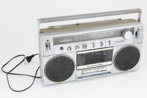 Toshiba rádió, 44x25 cm