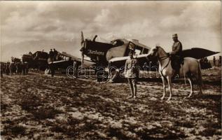 Junkers F-13 típusú repülő Teheránban / military aircraft in Teheran, Iran (r)
