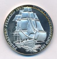 Dánia 1987. "Fregatten Jylland 1987 - Kommandostrygning 1887 / CHRISTIANVS IX D:G:DANIAE V:G:REX" jelzetlen Ag emlékérem kapszulában (31,16g/0.999/38mm) T:PP patina Denmark 1987. "Fregatten Jylland 1987 - Kommandostrygning 1887 / CHRISTIANVS IX D:G:DANIAE V:G:REX" unmarked Ag medallion, in capsule (31,16g/0.999/38mm) T:PP patina