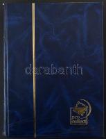 A4-es berakó 32 vékony fekete lappal, sötétkék borítóval, újszerű állapotban