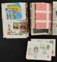 1972-1983 Teljes évfolyam kiadásai + 92 db levelezőlap, dobozban