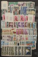 Franciaország összeállítás több példányokban, összesen 2.260 db bélyeg, 10 lapos A4-es berakóban