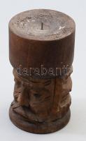 Faragott arc mintával fa gyertyatartó, m: 14,5 cm