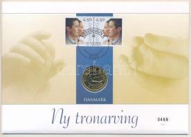 Dánia 2005. 10K Al-bronz sorszámozott, felbélyegzett "Új trónörökös" borítékban, bélyegzéssel (0469/8000) T:AU Danmark 2005. 10 Kroner Al-bronze in numbered "Ny tronarving" envelope, with stamp and cancellation (0469/8000) C:AU