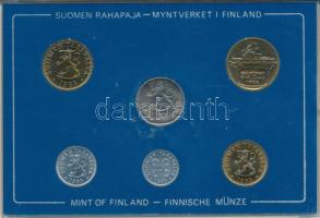 Finnország 1983. 5p - 5M (6xklf) forgalmi sor műanyag tokban T:AU, kis patina Finland 1983. 5 Pennia - 5 Markkaa (6xdiff) coin set in plastic case C:AU, small patina