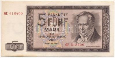 Német Demokratikus Köztársaság 1964. 5M "GE 618400" T:VF,F szép papír German Democratic Republic 1964. 5 Mark "GE 618400" C:VF,F fine paper Krause P#22