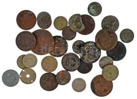 Vegyes: ~1760-1940. 32db-os vegyes magyar és osztrák, főleg krajcár fémpénz tétel, közte pár román és csehszlovák váltópénz T:XF-F
