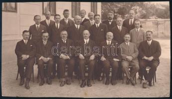ca 1930 Azonosítatlan gimnázium tanári kara (Szombathely?), fotó, 22x13 cm
