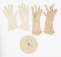 2 db horgolt kesztyű és egy horgolt terítő