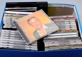 40 darab zenei CD, klf stílusokban.