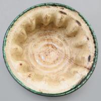 Kuglőfsütő. Alföld, cca 19. sz közepe, javított, d: 23,5 cm