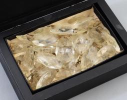 Díszdoboz, tele csillár prizmával, 13x19 cm