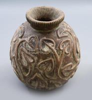 Izsépy Margit: Art deco váza, stilizált leveles mintás díszítéssel. Jelzett, kis kopással, m: 25 cm