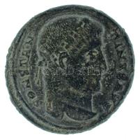 Római Birodalom 324-327. I. Constantinus / Nicomedia AE Antoninianus bronz (2,81g) T:XF,VF Roman Empire 324-327. Constantine I / Nicomedia AE Antoninianus bronze "CONSTAN-TINVS AVG / PROVIDEN-TIAE AVGG - SMN[?]" Campgate, two turrets, no doors, star above (2,81g) C:XF,VF
