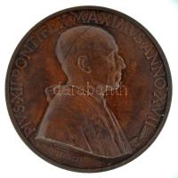 Vatikán 1954. "PIUS XII PONTIFEX MAXIMUS ANNO XVII / MARIA VIRGO IN VAT BASILICAE MAIESTATE REGINA REDIMITVR CORONA A" kétoldalas bronz emlékérem. Szign.:"Mistruzzi" (44mm) T:XF Vatican 1954. "PIUS XII PONTIFEX MAXIMUS ANNO XVII / MARIA VIRGO IN VAT BASILICAE MAIESTATE REGINA REDIMITVR CORONA A" two-sided bronze commemorative medallion. Sign.: Mistruzzi (44mm) C:XF