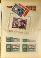 10 db kis berakó régi és modern bélyegekkel, jobbakkal, blokkokkal. Érdemes átnézni!!