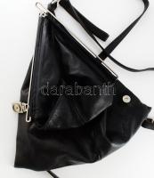 Renato Angi Venezia háromszög alakú női táska, 36x36x36 cm