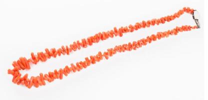 Korall nyaklánc ezüst (Ag) kapoccsal, jelzett, h: 40 cm