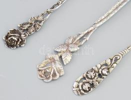 Ezüst(Ag) 3 db különböző rózsanyelű sajtvilla, h: 16,1; 14,3 és 11,7 cm, nettó: 37,1 g