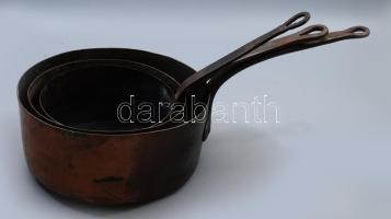 3 darab nagyméretű vörösréz lábas, h: 47 cm alatt