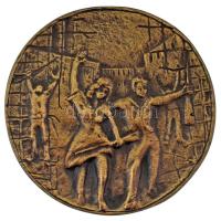 1974. "Sátoraljaújhelyi börtönkitörés emlékére 1944-1974" bronz emlékérem (76mm) T:AU