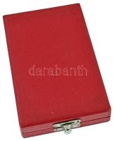 1966. "Szocialista Hazáért Érdemrend" műgyantás, ezüstözött bronz kitüntetés mellszalaggal...