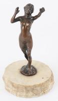 Ismeretlen szobrász: Női akt. Jelzés nélkül, bronz, márvány talapzaton, m: 20 cm