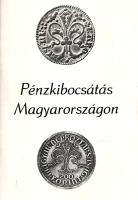 Pénzkibocsátás Magyarországon. Kiállítási katalógus (1974). [Dedikált.] (Budapest, 1978). (Magyar Nemzeti Bank - Révai nyomda). 31 + [3] p. + 13 t. (kétoldalas táblák, I-XXV-ig számozva). Egyetlen kiadás. Dedikált: "dr. Bodor Imrének. dr. Polgár Gyula [?] még (etikai) tag. 95. IX. 21." A Magyar Nemzeti Bank központi épületében megrendezett numizmatikai kiállítás katalógusa, bevezetőjében a hazai pénzkibocsátás közel ezeréves történetének áttekintésével, valamint a fizetőeszköznek vert hazai pénzérmék lajstromával. Kötetünk végén gazdag illusztrációs anyag. Példányunk első két levele hiányzik. Prov.: Bodor Imre régész, régészeti szakíró, numizmata. Fűzve, kiadói borítóban.