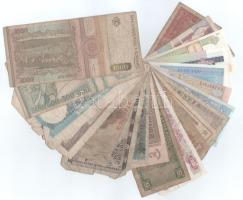 Vegyes 20db-os külföldi bankjegy tétel, közte Ciprus 1972. 1P, stb. T:VG, közte pár F és 5db AU
Mix...