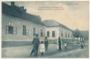 Delényes, Delinyest, Delinesti; Csendőrlaktanya és körjegyzőség. Kugel Károly felvétele / street and post office, horse cart (r)