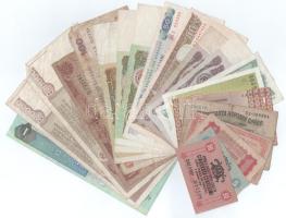 Vegyes 20db-os külföldi bankjegy tétel, közte Bulgária DN(1916) 1L + közte Szovjetunió / Orosz Szocialista Szövetségi Szovjet Köztársaság 1921. 1000R, stb. T:F,VG Mixed 20pcs foreign banknotes lot, including Bulgaria ND(1916) 1 Lev + including Soviet Union / Russian Socialist Federated Soviet Republic 1921. 1000 Roubles, etc. C:F,VG