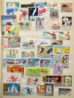 Legalább 1.000 darabos Sport motívum gyűjtemény az egész világból, 16 lapos sérült A4-es berakóban