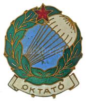 1950. "Ejtőernyős oktató" zománcozott bronz sapkajelvény T:XF hátlapon pótólt pántokkal